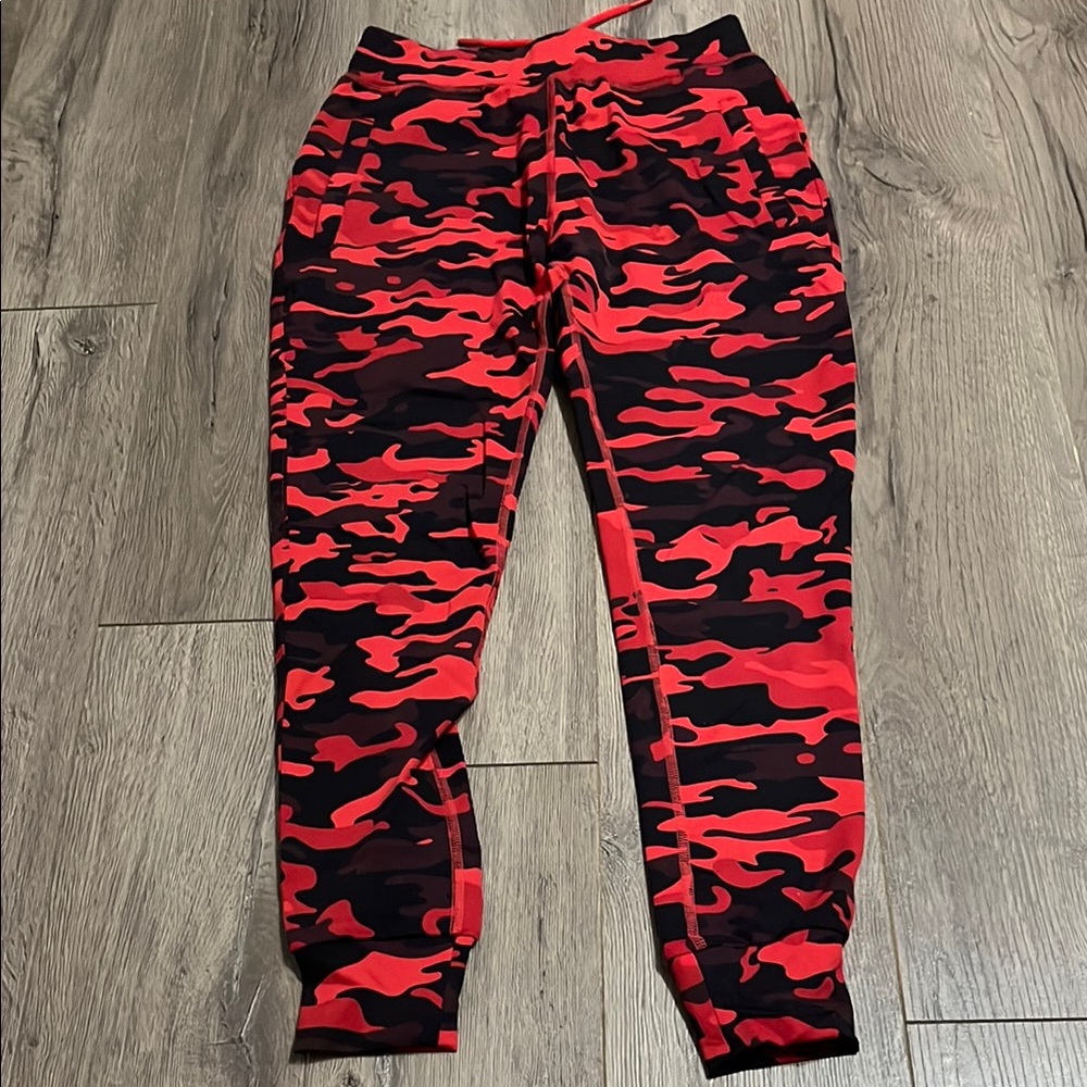 Alphalete Red Camo Jogger Pants XS